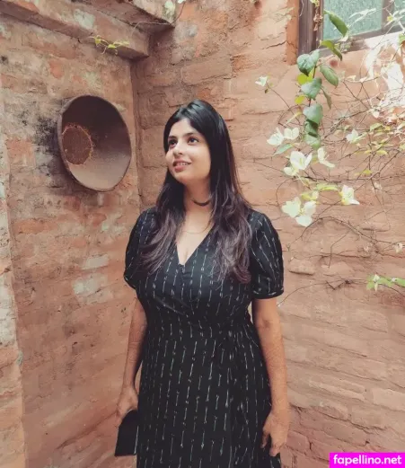 Tulika Snehil OnlyFans Thumbnail #3bmG2waQem