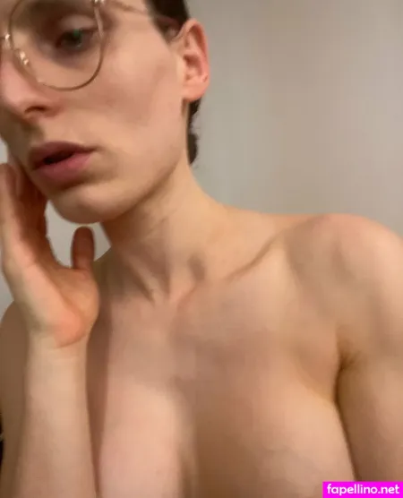 Tulip2lips OnlyFans Thumbnail #0VWwc3LCor