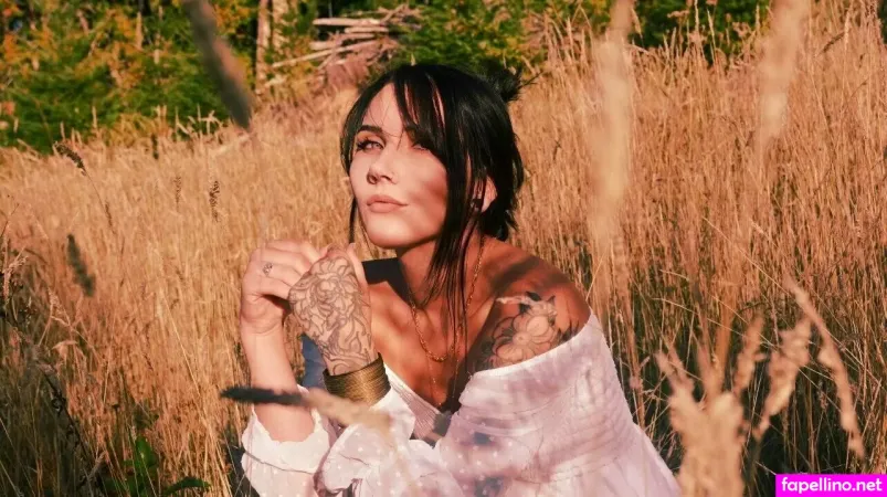 Tully Banks OnlyFans Thumbnail #ZB2gU2zHss