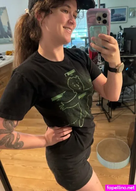 Tunnelsnakesfool OnlyFans Thumbnail #IFw4pVBCdo