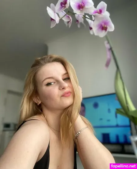 Tvoya Kvitka OnlyFans Thumbnail #ObKvJ1ZRJi