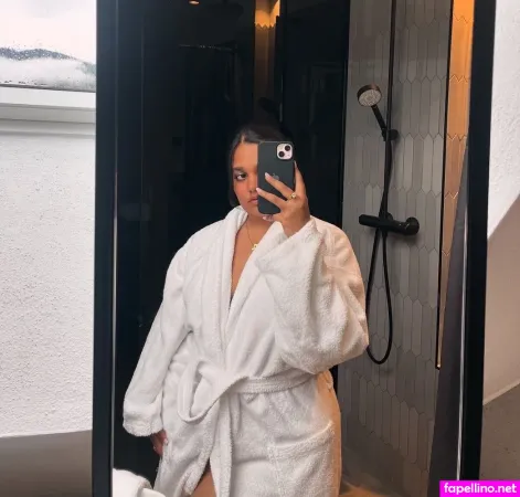 Tweesha Shah OnlyFans Thumbnail #lDkrAZidbh