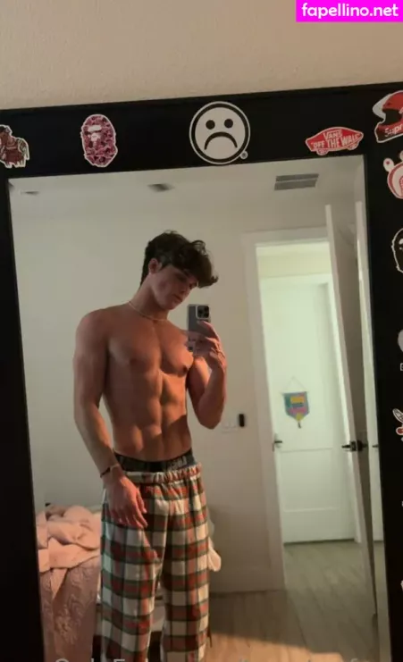 Twentoofree OnlyFans Thumbnail #NPwvvZqi0i