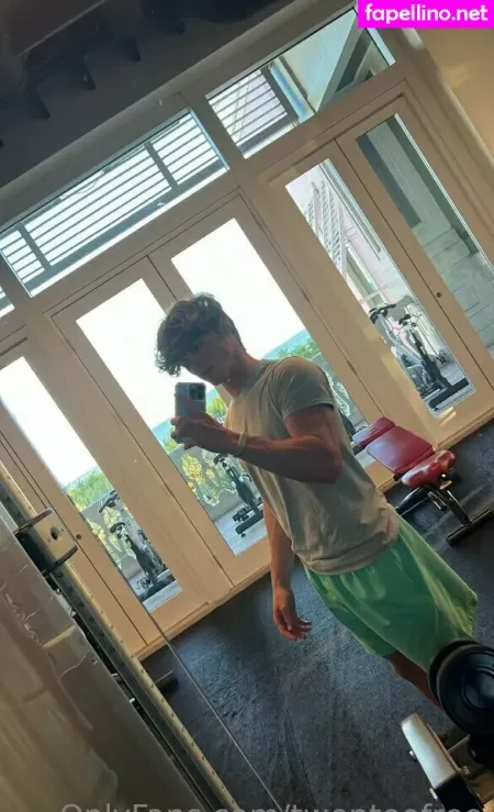 Twentoofree OnlyFans Thumbnail #VunACys1m1