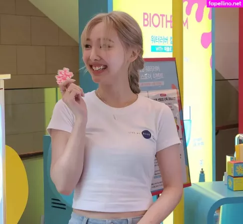 Twice Kpop OnlyFans Thumbnail #SHBIZCsnww