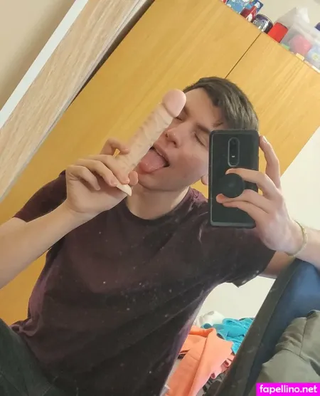 Twink Max OnlyFans Thumbnail #WgKbUN74nq