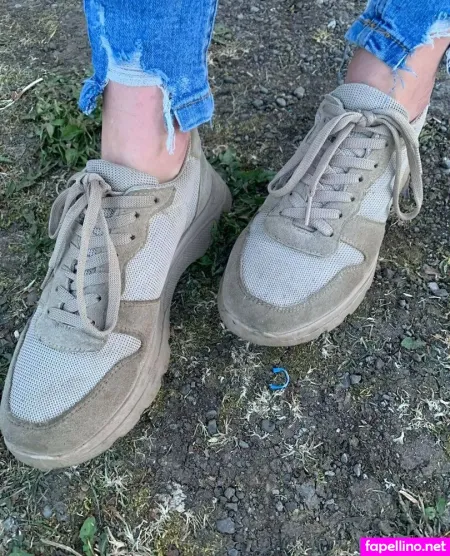 Twofeet10toes OnlyFans Thumbnail #B03RndbEeR