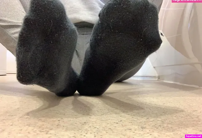 Twofeet10toes OnlyFans Thumbnail #fShzxCvXn7