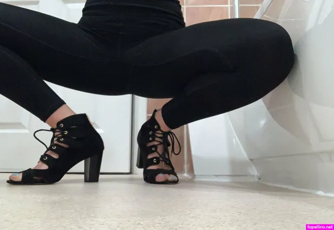 Twofeet10toes OnlyFans Thumbnail #mnDR5CNJhL