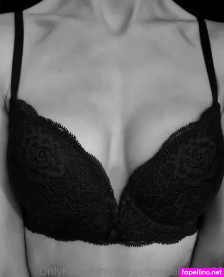 Twogirlsoneaccount98 OnlyFans Thumbnail #lDNjdpW0xQ