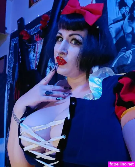 Twotonguedtemptress OnlyFans Thumbnail #HNV4WC3NB5