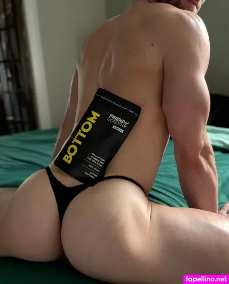 Twunk Or Treat OnlyFans Thumbnail #QYOmjCqqSp