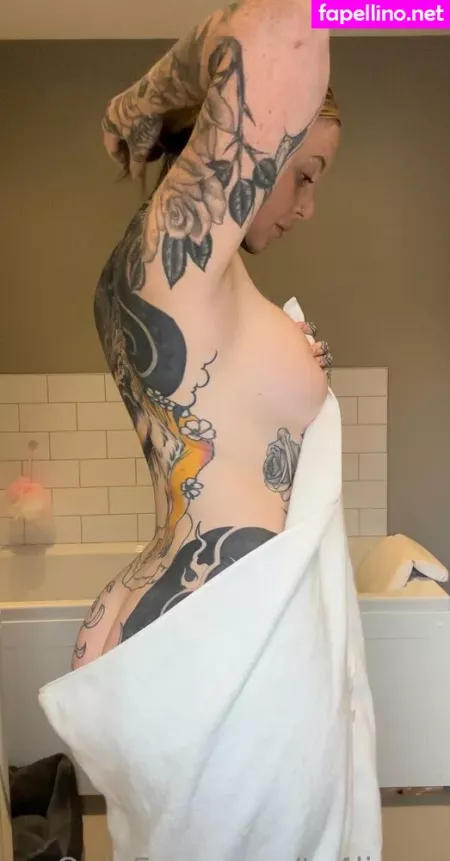 Ty4living OnlyFans Thumbnail #qRPmV3dJ7v