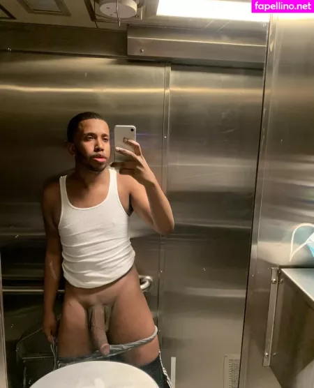 Tylerbandsome OnlyFans Thumbnail #eARZ4TeSv5