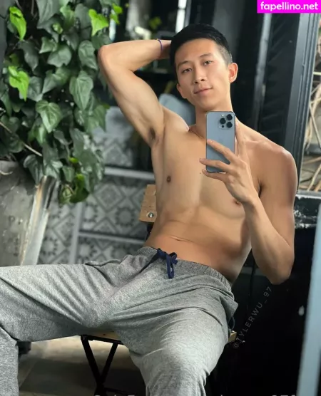 Tylerwu 97free OnlyFans Thumbnail #xFyQ9f7Evo
