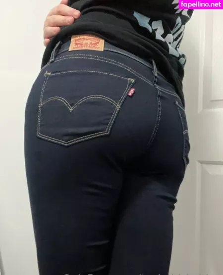 Typhoid Kaitlyn OnlyFans Thumbnail #xA9rVfaZsj