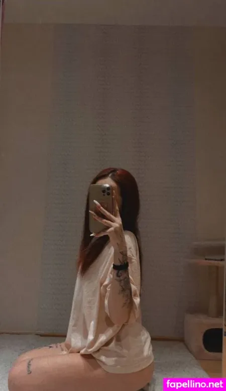 Typicallaurasophie OnlyFans Thumbnail #Q72jOoqwMC