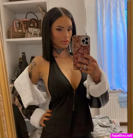 Tyraa Lavie OnlyFans Thumbnail #A2kExzKsuF
