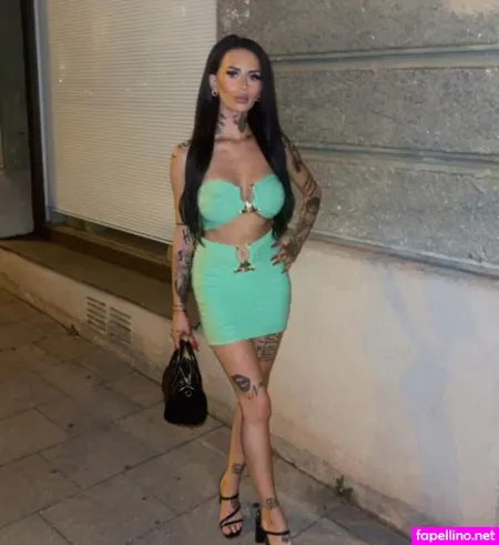 Tyraa Lavie OnlyFans Thumbnail #JbZPUWyqwg