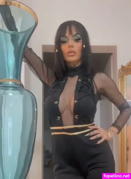 Tyraa Lavie OnlyFans Thumbnail #M43LLbEyjj