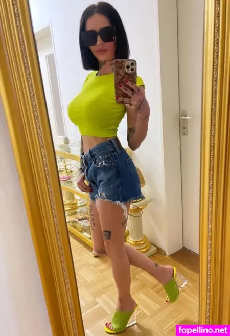 Tyraa Lavie OnlyFans Thumbnail #jgp8GzBKJX