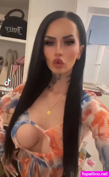 Tyraa Lavie OnlyFans Thumbnail #zcPNQtxatC