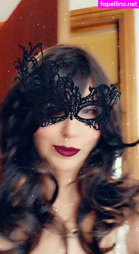 U111735629 OnlyFans Thumbnail #rCMHmXyFtq