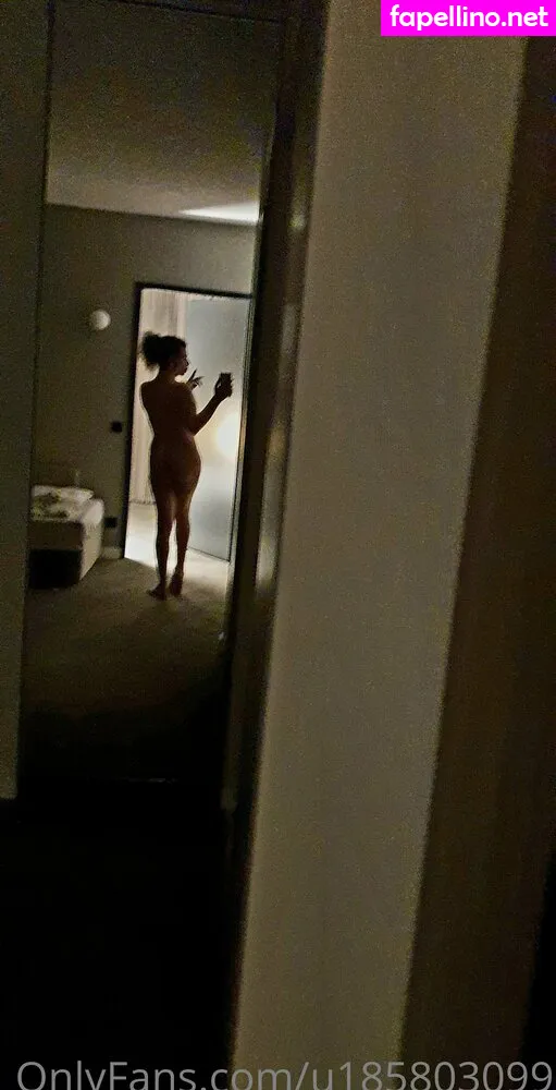 r_o_w_z, u185803099 Nude Leaked OnlyFans Photo #4yQIYkdPN2