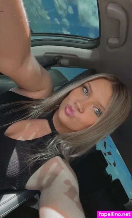 U2023kari OnlyFans Thumbnail #6ked1LU92U