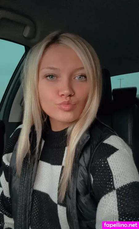 U2023kari OnlyFans Thumbnail #9FwyI4vOcX