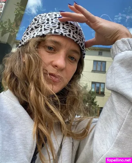 U250439078 OnlyFans Thumbnail #9cwKYHQVZq
