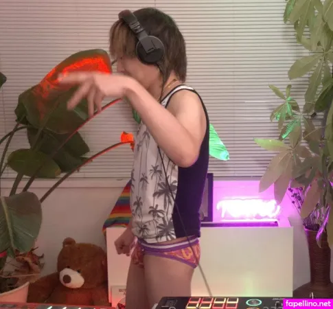 U277223368 OnlyFans Thumbnail #ocGgPhWlFq