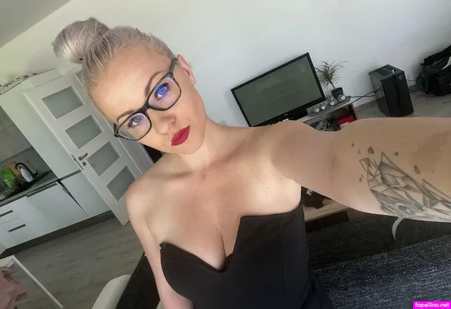 U322465402 OnlyFans Thumbnail #e4KqFLywC8