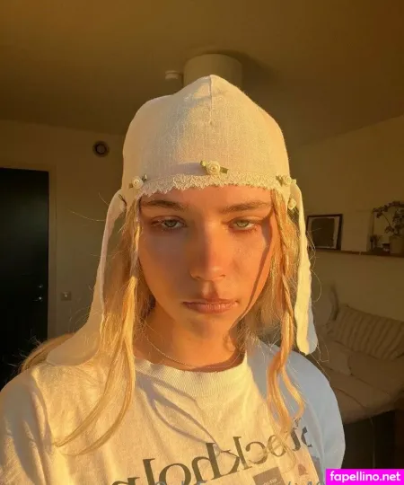 U49980469 OnlyFans Thumbnail #nAkMH1fvFh