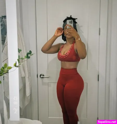 Uchemba OnlyFans Thumbnail #lNqt1ayqtq