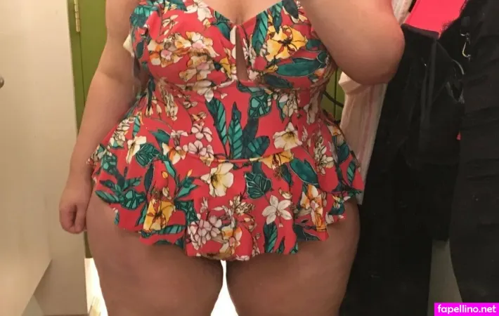 Udderlyadorablevip OnlyFans Thumbnail #aX75oMcTea