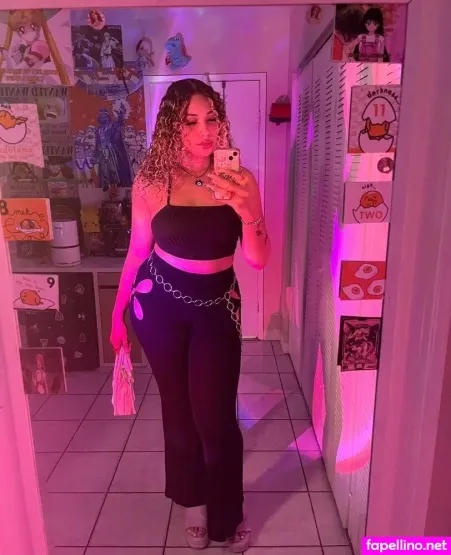 Uffemily OnlyFans Thumbnail #TW2uFEaAA1