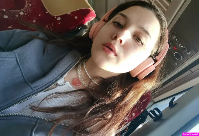 Ufoundher OnlyFans Thumbnail #QSbRjMuDek
