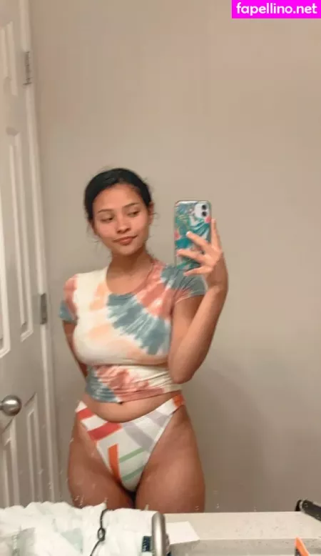 Ugh Mommy OnlyFans Thumbnail #WyWAnABrj8