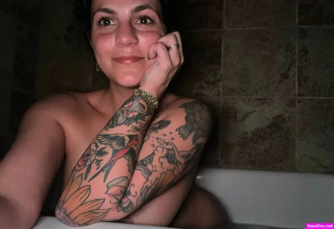 Ughhjen OnlyFans Thumbnail #iV1JKeVe5j
