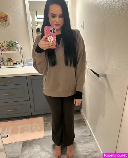 Ughughughx3 OnlyFans Thumbnail #E457TpDyzb