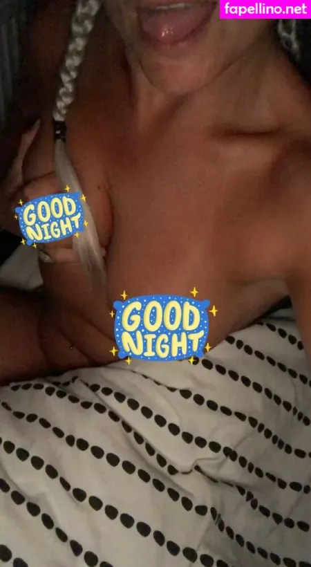 Ukhotwifecouple OnlyFans Thumbnail #5FI1i8AkC2