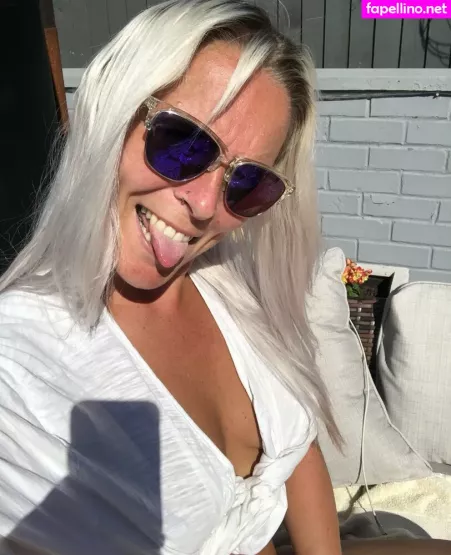 Ukhotwifecouple OnlyFans Thumbnail #XsLX88WMz7