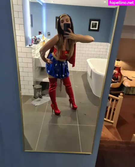 Ukmistressrose OnlyFans Thumbnail #Oo6jdtUrNf