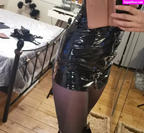 Ukmistressrose OnlyFans Thumbnail #RRzVyQuTib