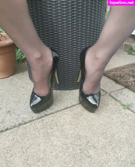 Ukmistressrose OnlyFans Thumbnail #RXyEMXEM0l