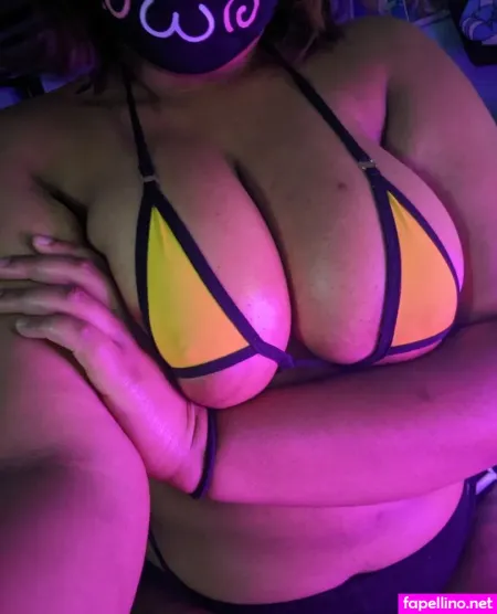 Uliexii OnlyFans Thumbnail #1XSTJ2Oe9Z