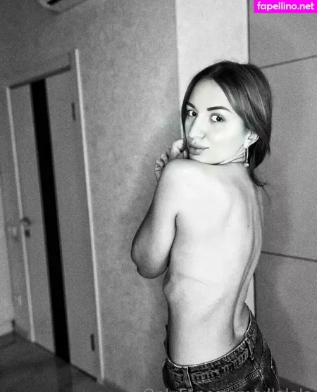 Ullalala OnlyFans Thumbnail #J2nCK0DG9d