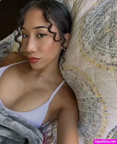 Uluvzella OnlyFans Thumbnail #1SE3jJTXw4