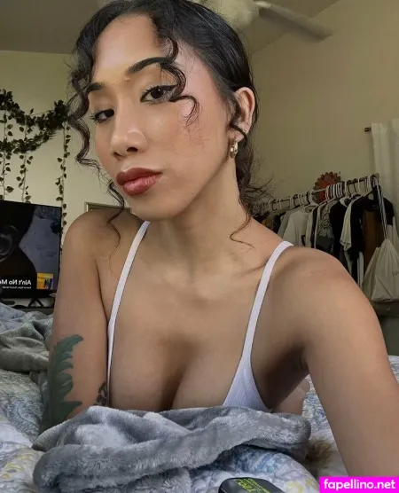 Uluvzella OnlyFans Thumbnail #qDvMovKdhL